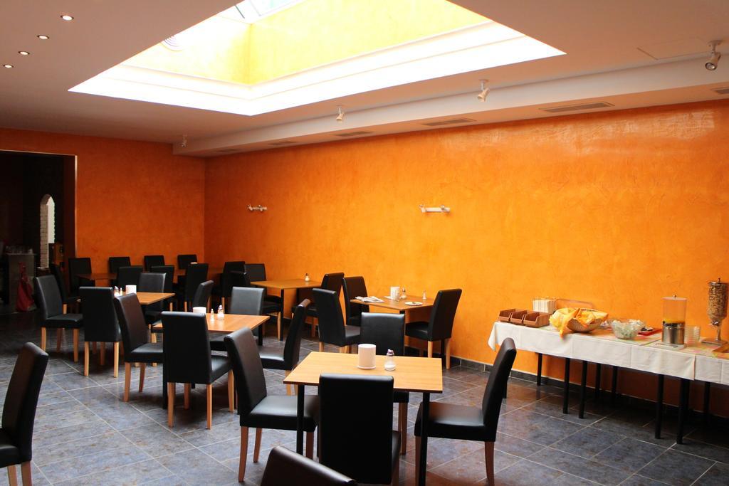 וינה Hotel Peck מראה חיצוני תמונה